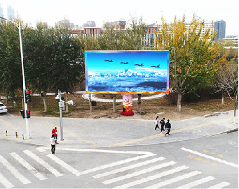 青川户外大屏广告投放要点。